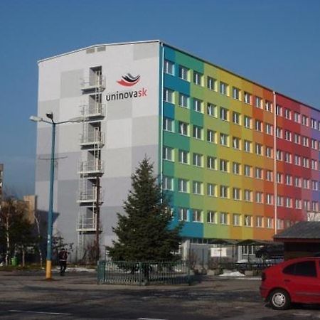 Uninova Hostel Μπρατισλάβα Εξωτερικό φωτογραφία